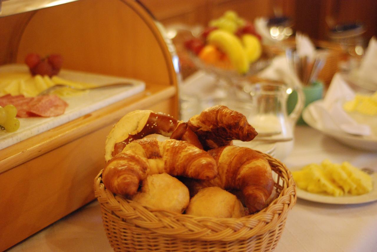Hotel-restaurant Adler Hotel 2*